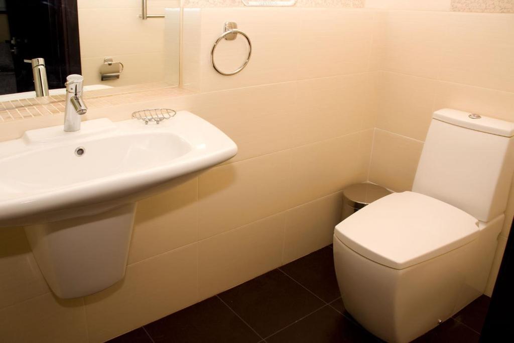 Greenstone Hotel Kherson Room photo